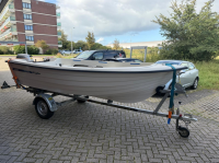 Complete sloepset: Ornvik 435 RLX + trailer + extras